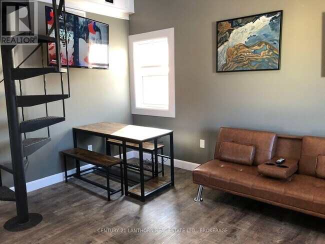 Photo - 45 Chestnut St