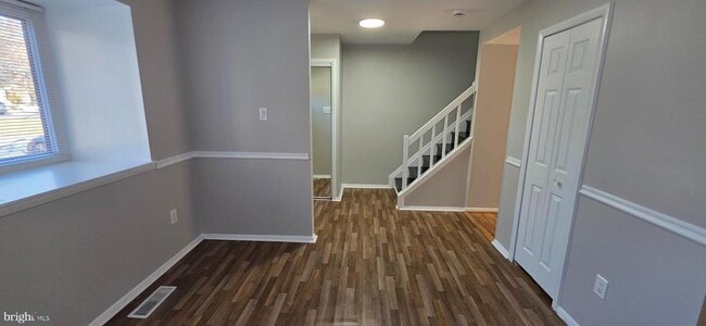 Photo - 6974 Knighthood Ln