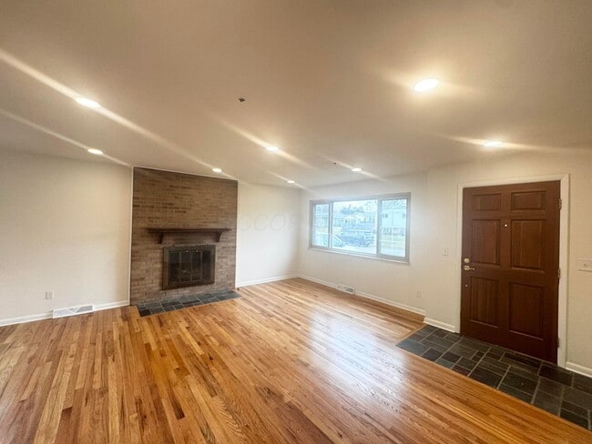 Photo - 3640 Tillbury Ave