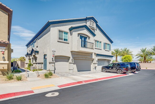 Building Photo - Modern Two-Story Townhome with Community A...