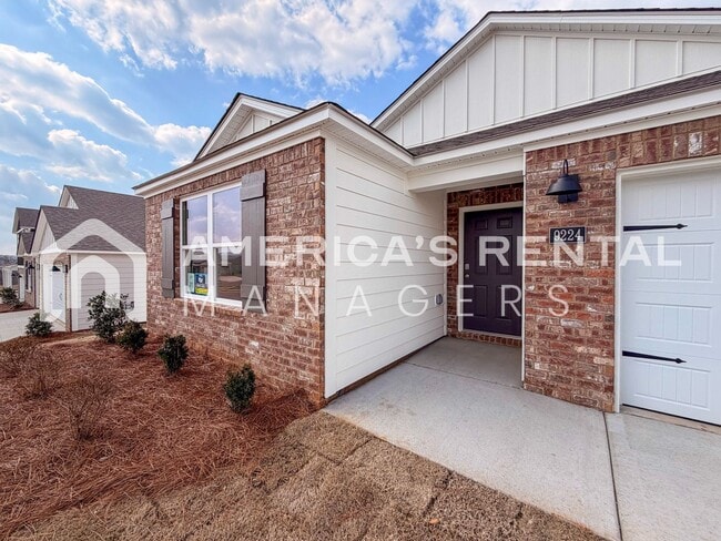 Photo - Available NOW! Spacious 5-Bedroom Single Level Home!