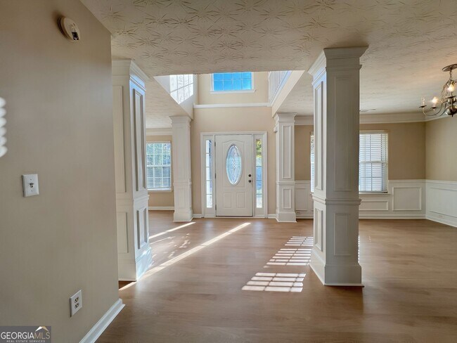 Photo - 2751 Spence Ct NE