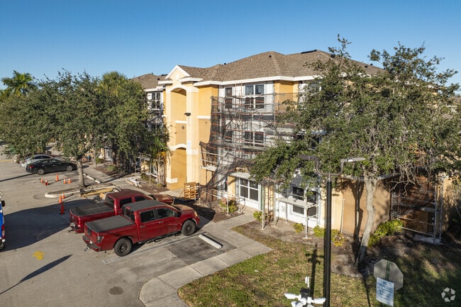 Alternar - Lake Shore Apartments