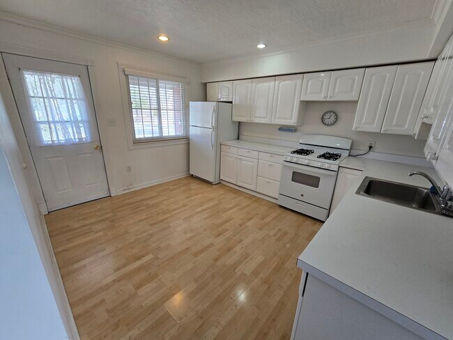 Photo - 935 E Huron River Dr Unidad 937