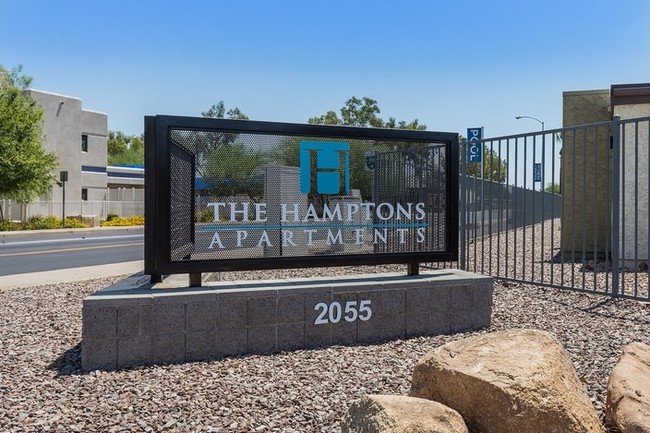 The Hamptons - The Hamptons Apartments