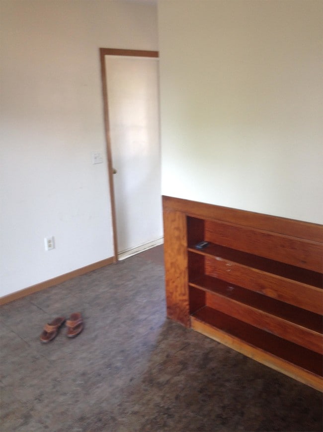 1101 2nd St W