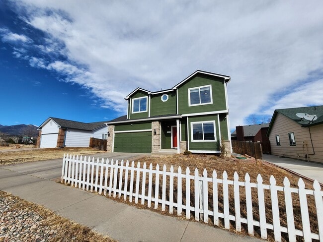 1512 Coolcrest Dr