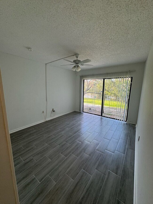 Photo - 2 BR / 2 BA Ground-Floor Condo | Screened ...