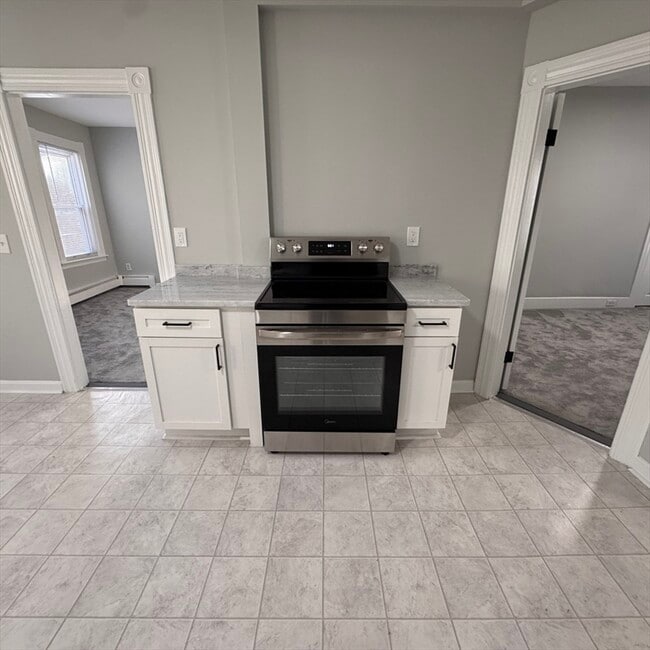Photo - 77 Oak St Unit 2