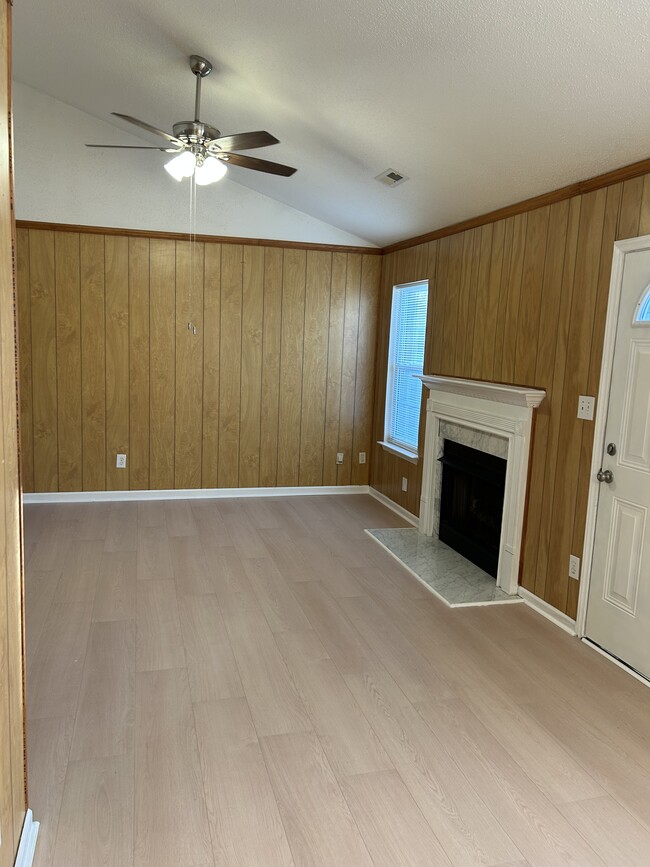 Photo - 5516 John McGraw Ln