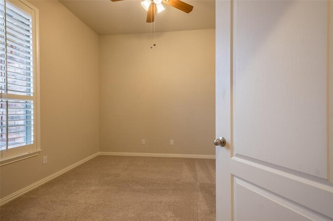 165 Lady Bird Ln