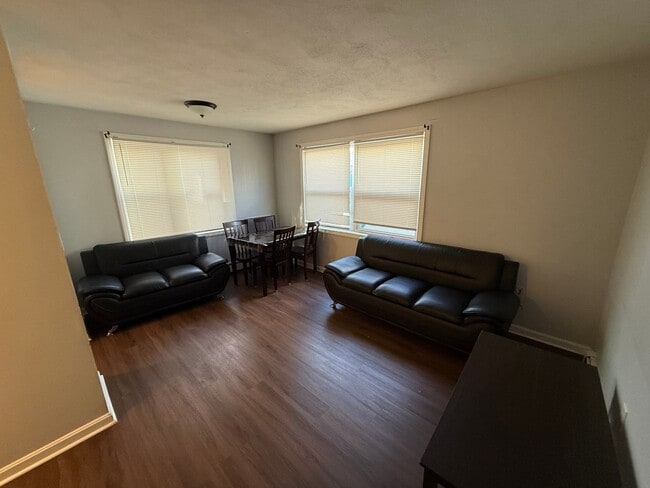 Photo - 138 Franklin St Unidad 2