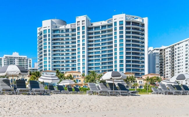 Building Photo - 5959 Collins Ave Unit 1101