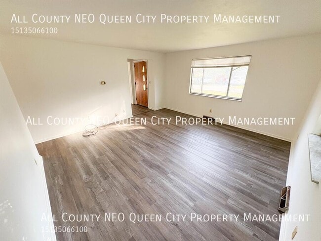 Photo - 7733 Harrington Ave