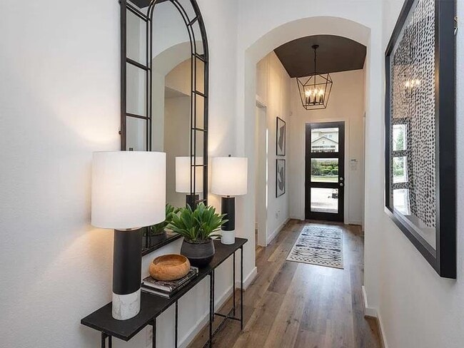 Photo - 2516 Carretera Dr