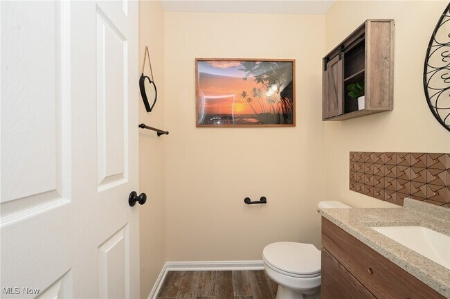 Photo - 655 Almas Ct