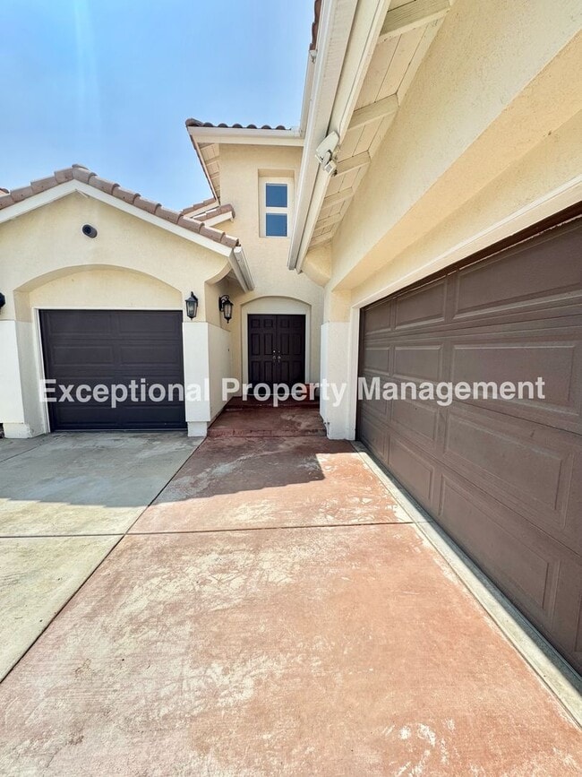 Photo - Ready to move in 4 bedroom 3 bath home with a loft and 3 car garage!