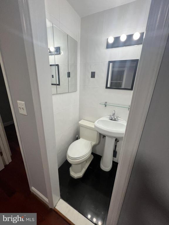 Photo - 6707 Jerome St