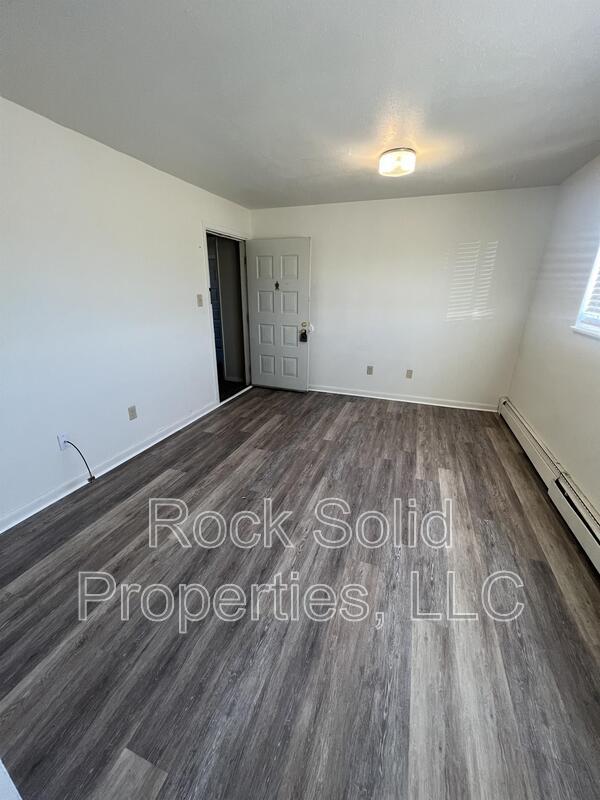 Photo - 1008 E Jefferson Rd