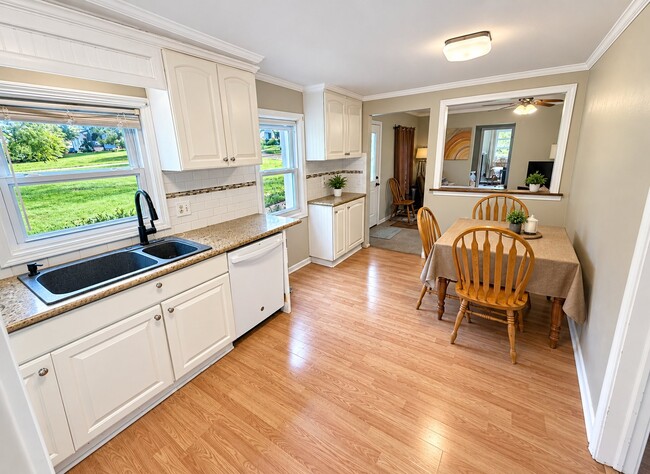 Photo - 226 Emily St Unit A