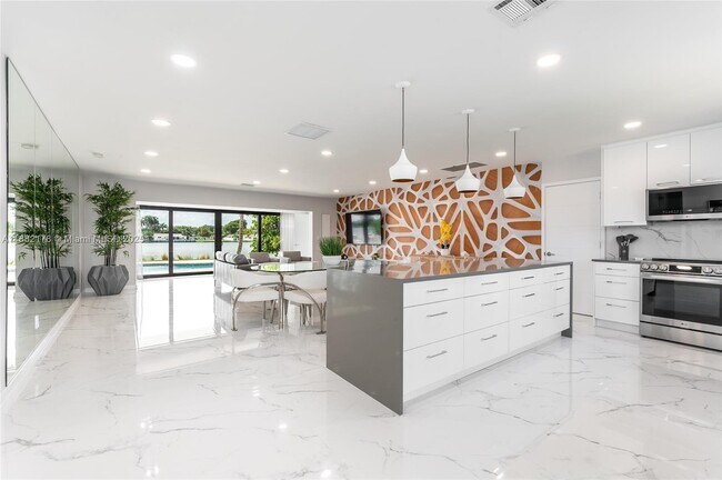 Photo - 21230 NE 25th Ct