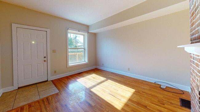 Photo - 1363 Indianola Ave