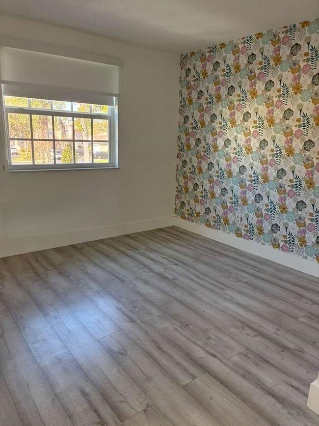 Photo - 11705 NW 12th St