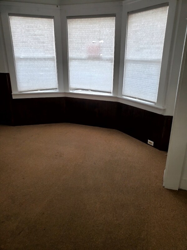 Building Photo - 10 College Ave Rental