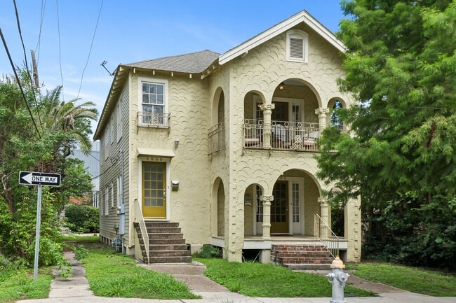 Building Photo - 2802 Calhoun St Unit 2802 Calhoun New Orleans, La 70118