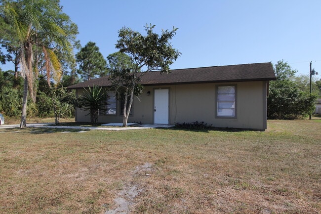 Building Photo - 1246 Alcazar St SE Rental