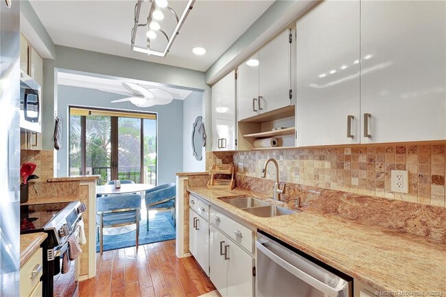 Photo - 150 SE Four Winds Dr Unit B303