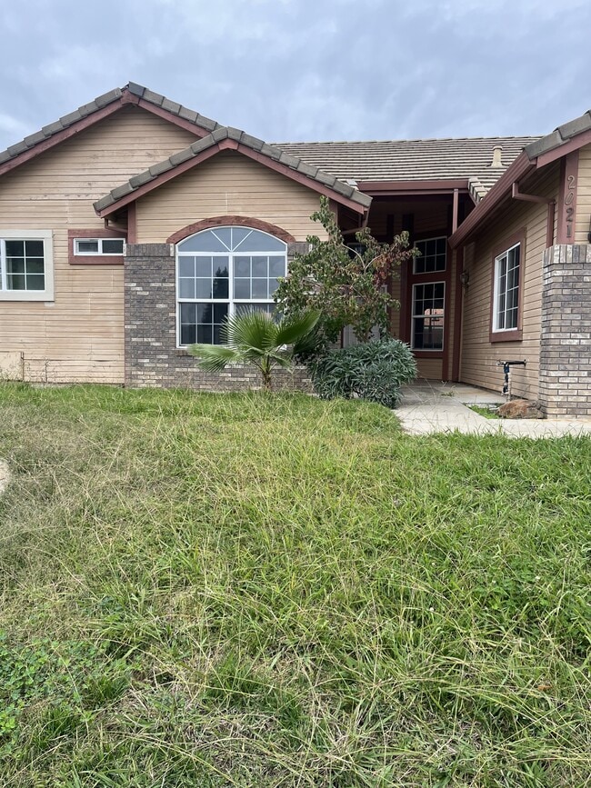 Photo - 2021 Nand Dr