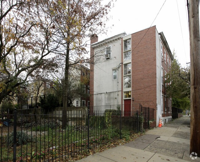 Photo - Friends Housing