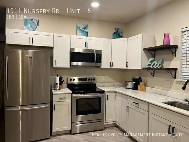 Building Photo - 1911 Nursery Rd Unit 6