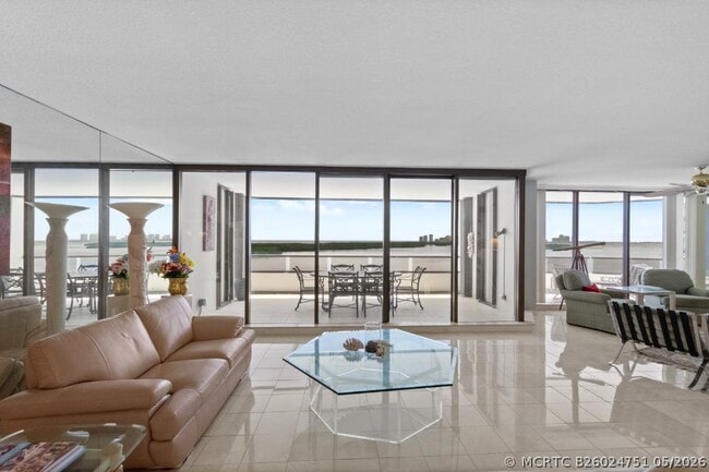 Photo - 100 Lakeshore Dr Unit 957