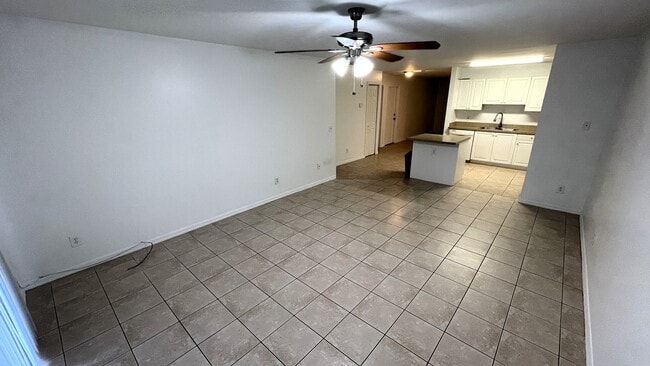 Photo - 219 E 12 ST