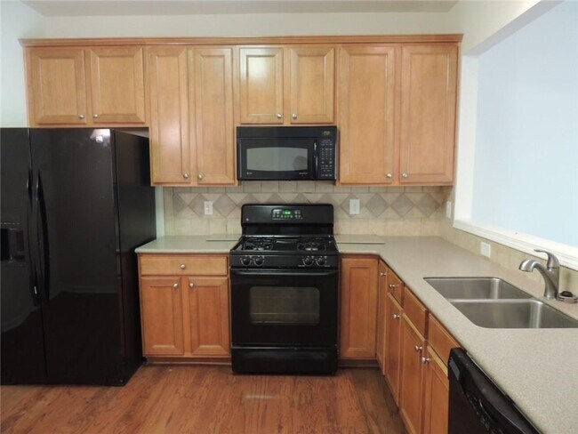 Photo - 2030 Fosco Dr NW