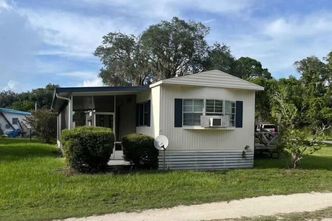 Photo - 9646 St Clair Rd