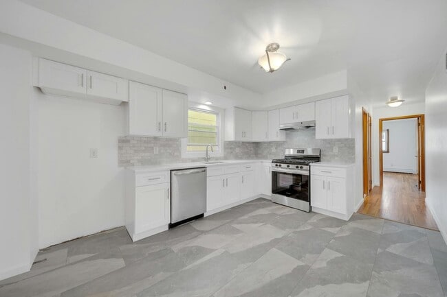 Photo - 122 Graham St Unit 3