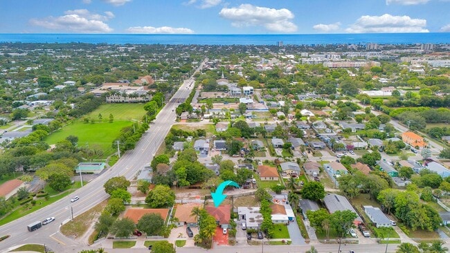 Photo - 339 NW 5th Ave House