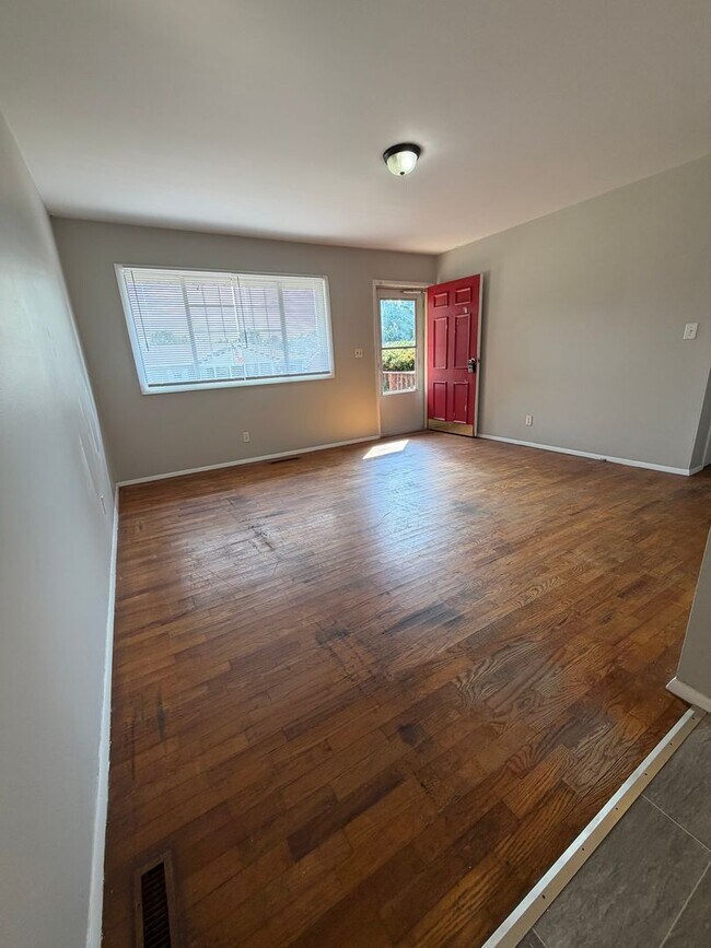 Photo - 3 Bedroom in Frankfort!