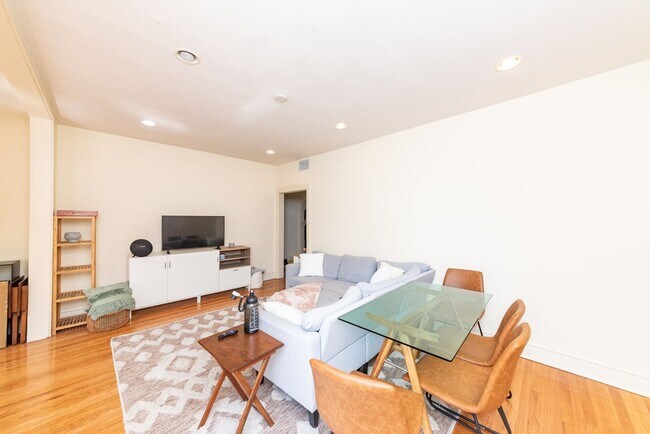 Photo - 3415 N Elaine Pl