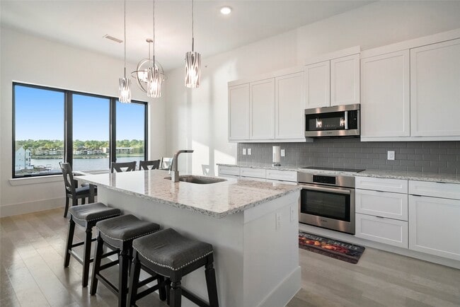 Photo - 199 Waterpoint Court Unit 405