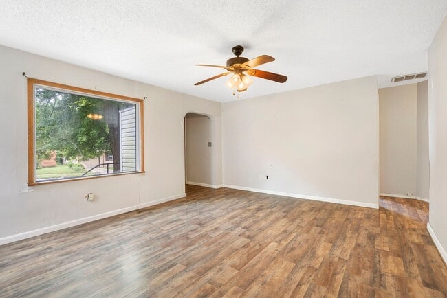 Photo - 631 S Newton Ave