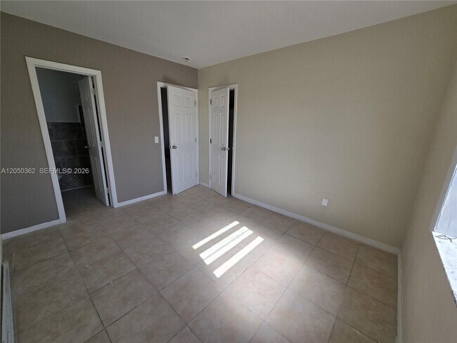 724 SW 7th Terrace Unit 1-2
