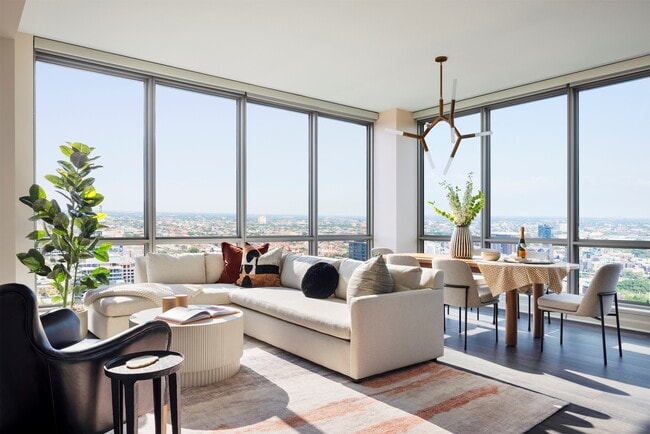 Photo - 164 N Peoria St Unidad 3002