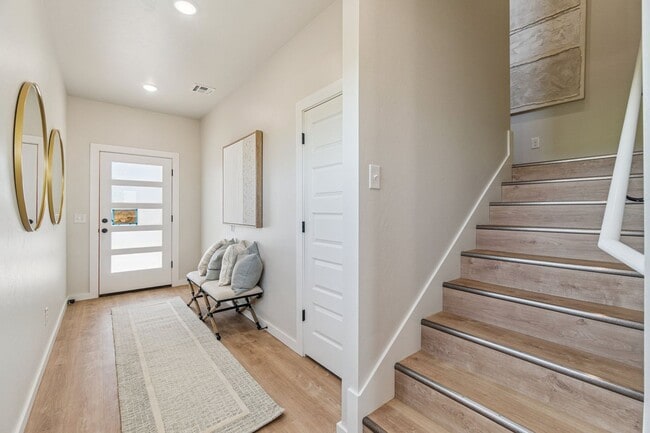 Photo - **New tenant incentive! Receive ($1200 CRE...