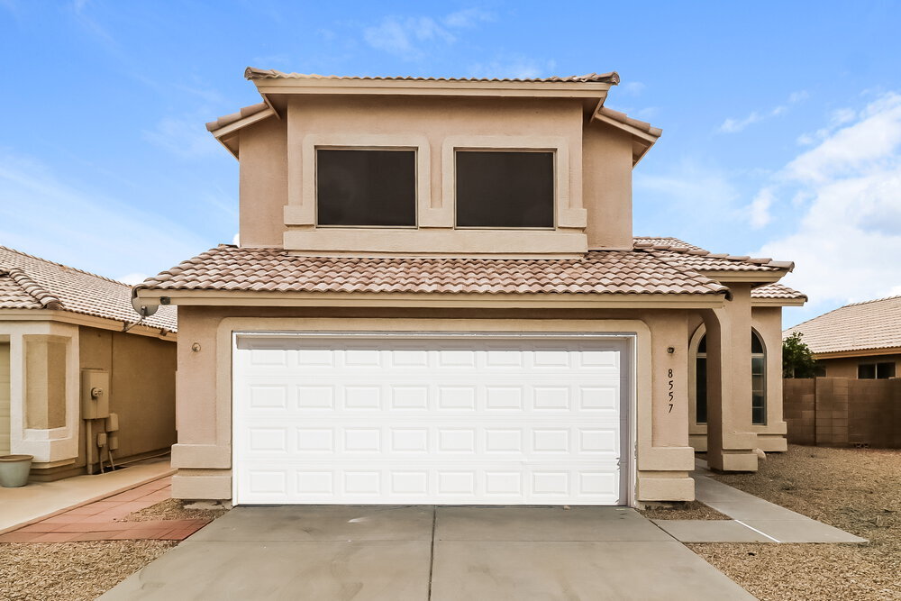 Photo - 8557 W Voltaire Ave