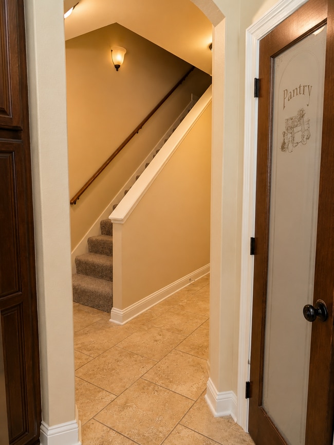 Photo - 519 Brompton Ln