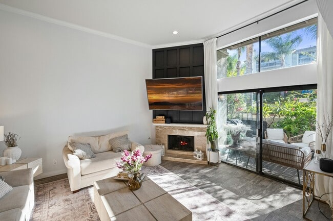 Photo - 1825 Caddington Dr